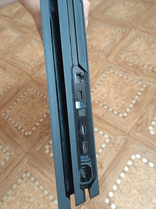Playstation 4 pro 1tb
