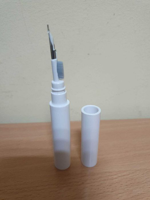 Комплект за почистване на Bluetooth слушалки