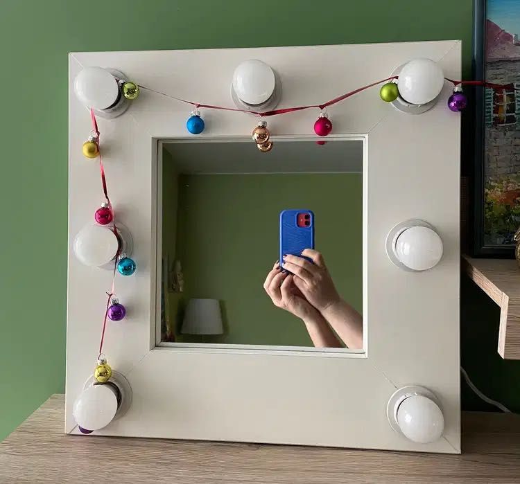 Огледало за гримиране