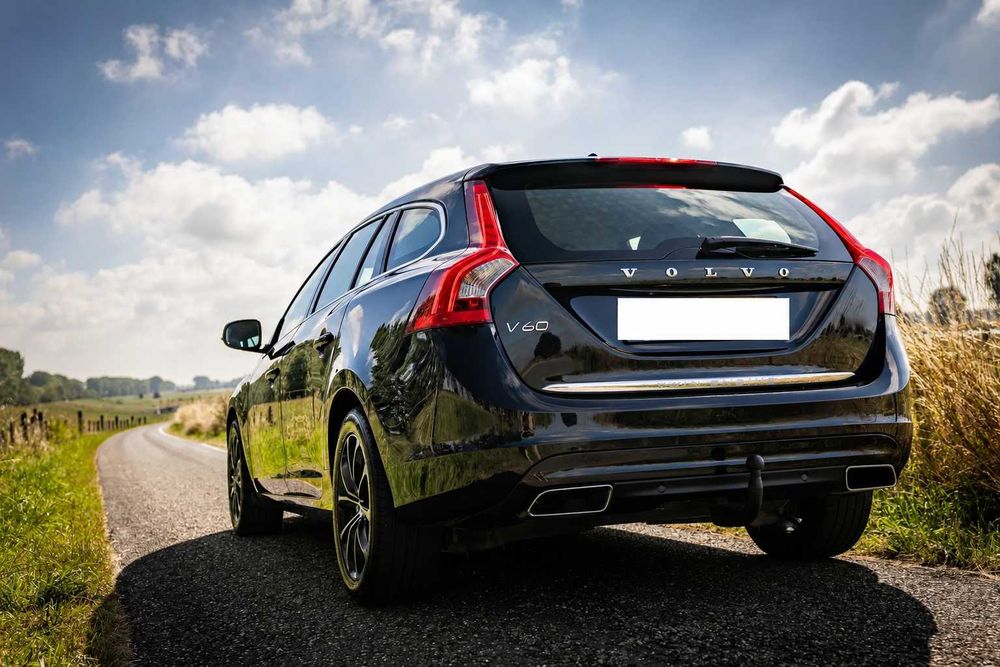 VOLVO V60 2015 — imagine 2