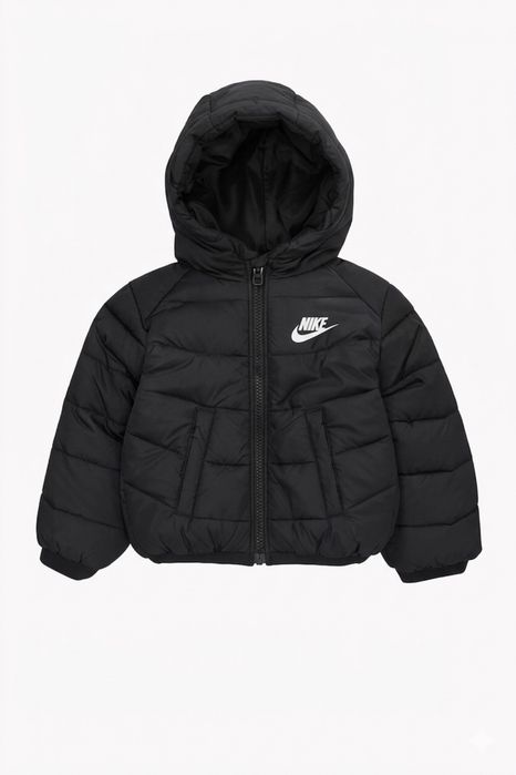 Яке NIKE чисто ново 60€ размер 12-18м