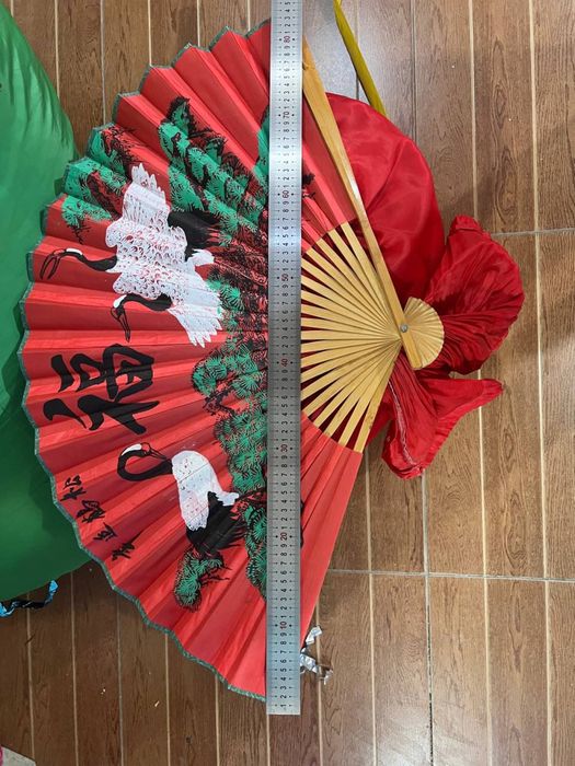 Большие веера - распродажа со склада декоратора