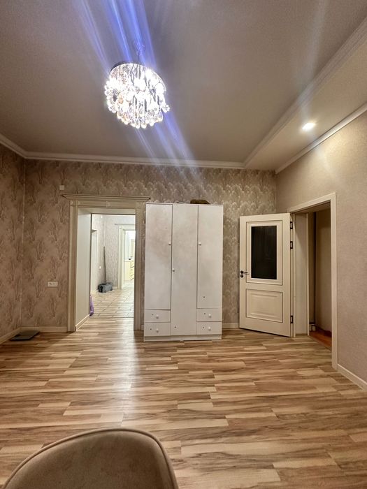 Распашной шкаф для спальни