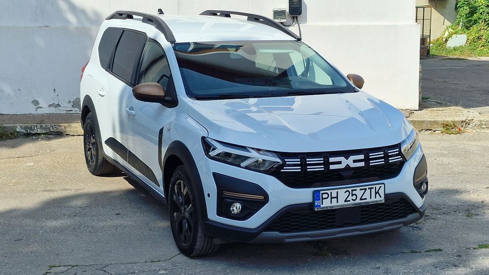 12500 euro fix  Dacia Jogger EXTREME HYBRID 1.6 ~ 140cp Cutie automata 2023  ~~km 38900