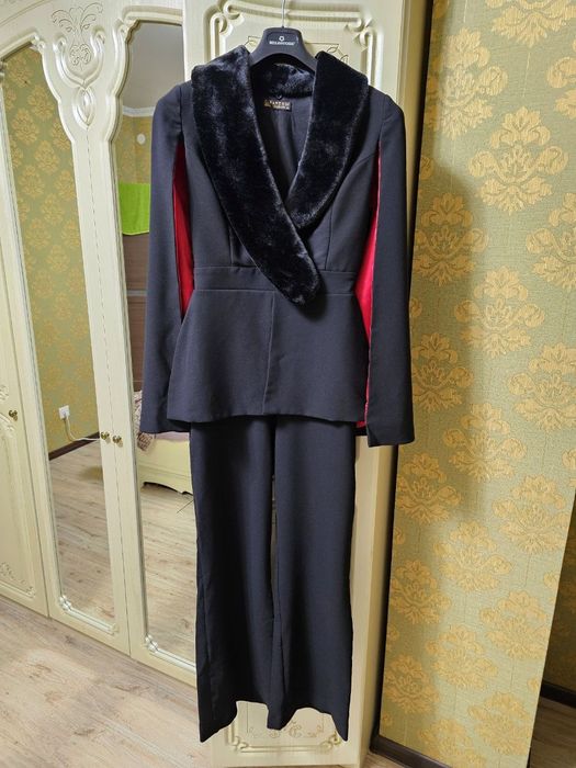 Комбинезон женский нарядный