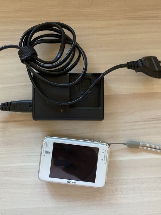 Sony cybershot DSC-T2