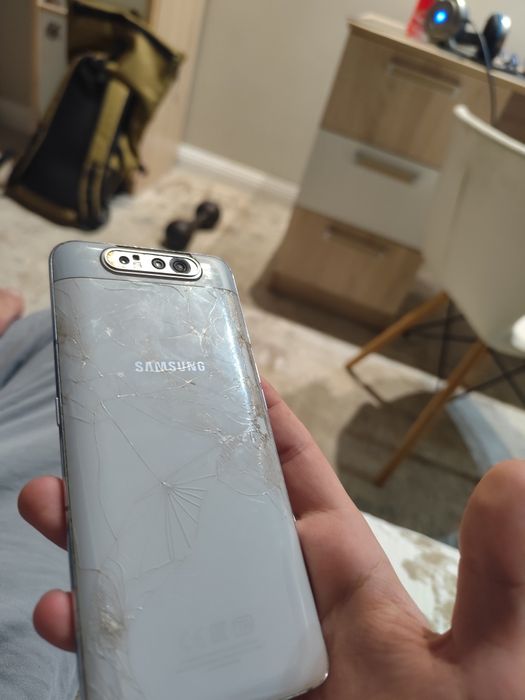Продам телефон Samsung A80  субфлагман