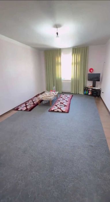 Продается 3-комнатная квартира в Чирчике