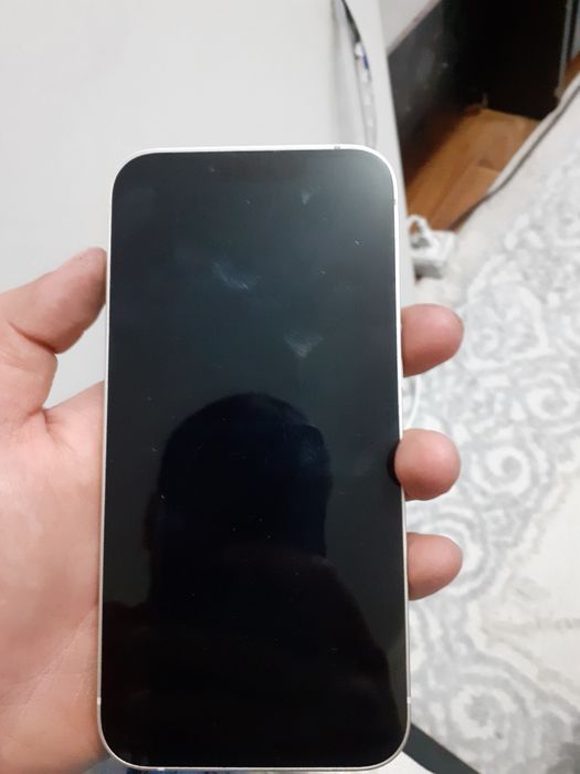 Продам айфон 13 128гб