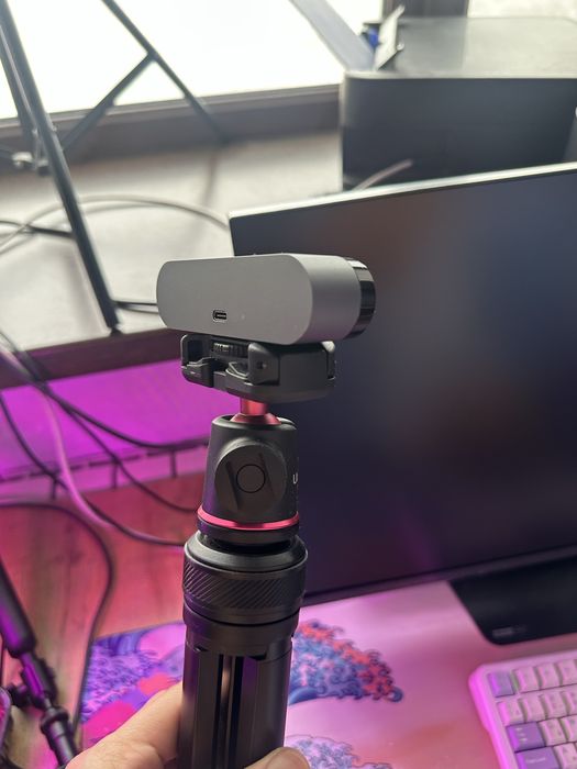 Веб-камера Logitech Brio