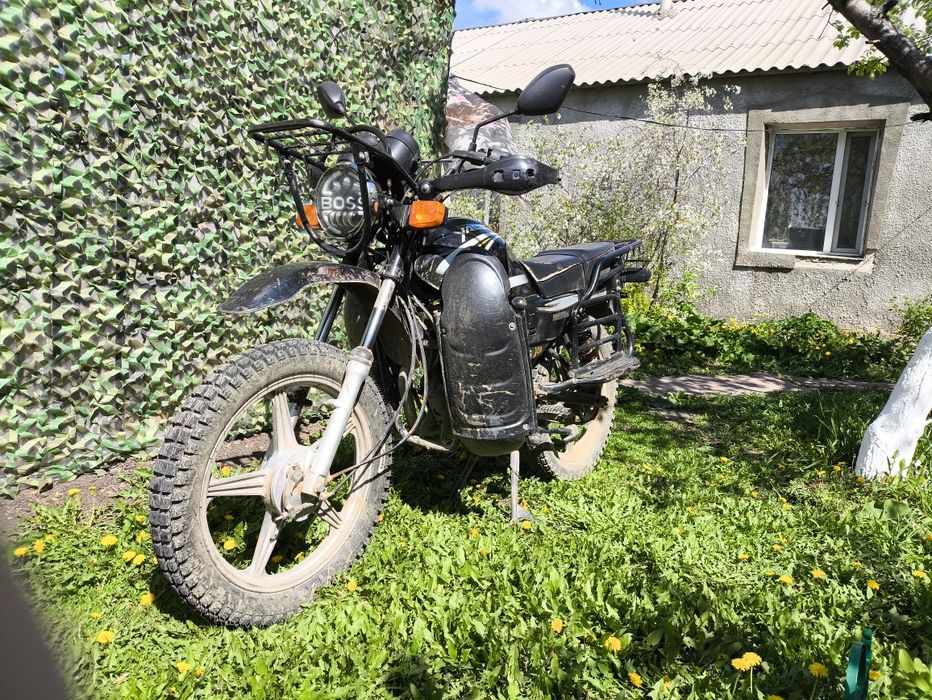 Мотоцикл yaqi 200