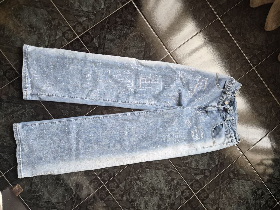 Дънки с блестящ ефект