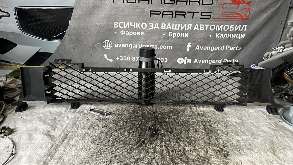 Mercedes Vito предна решетка