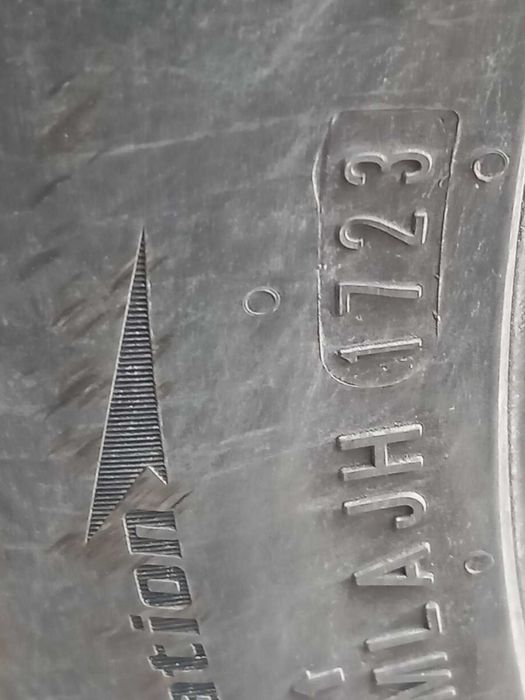 Всесезонни гуми 4 бр 235 50 18