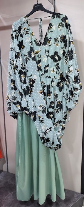 Женское вечернее платье.