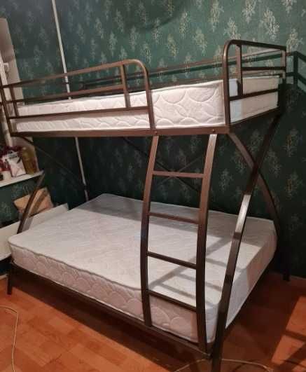 Прочная и устойчивая двухъярусная кровать для взрослых (двухярусная)