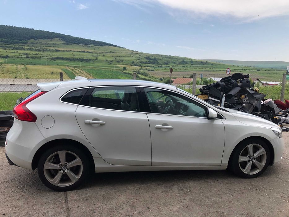 Dezmembrari Volvo V40 2.0 Benzina 2014  B5204T9 Automat TF-80SD