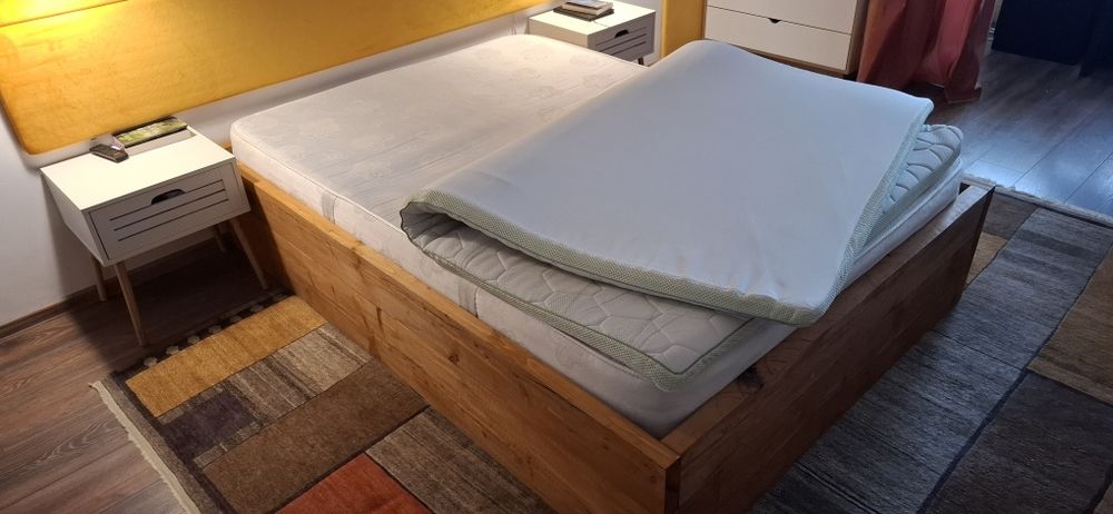 Pat cu somiera, saltea si topper 140cm x 200cm