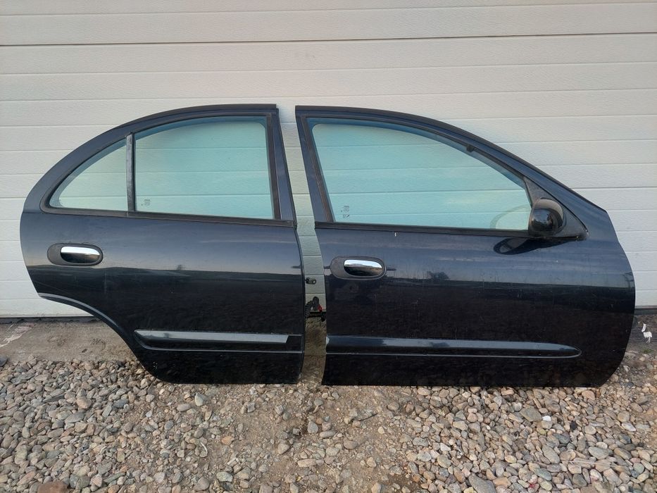 Usa dreapta oglinda dreapta nissan almera 2003 -2006