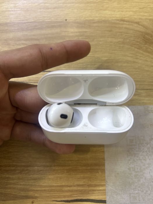 Airpods pro2 оригинал без правого уха