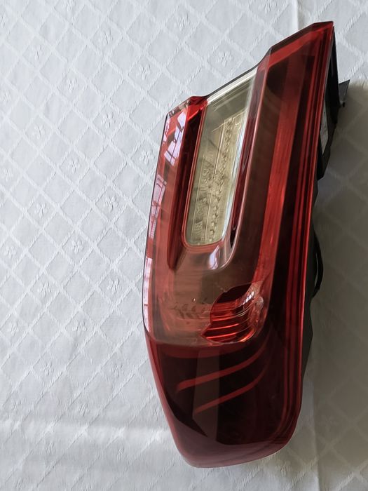 Vând lampă de stop Renault Talisman