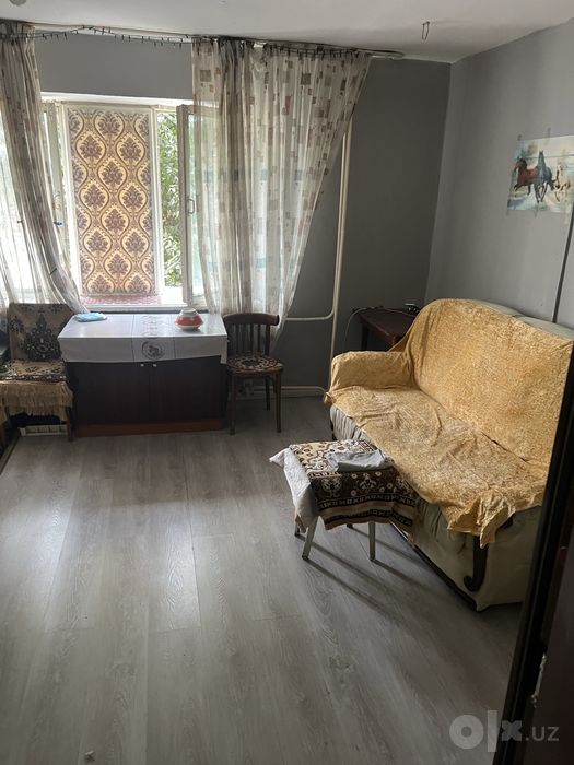 продам квартиру общага
