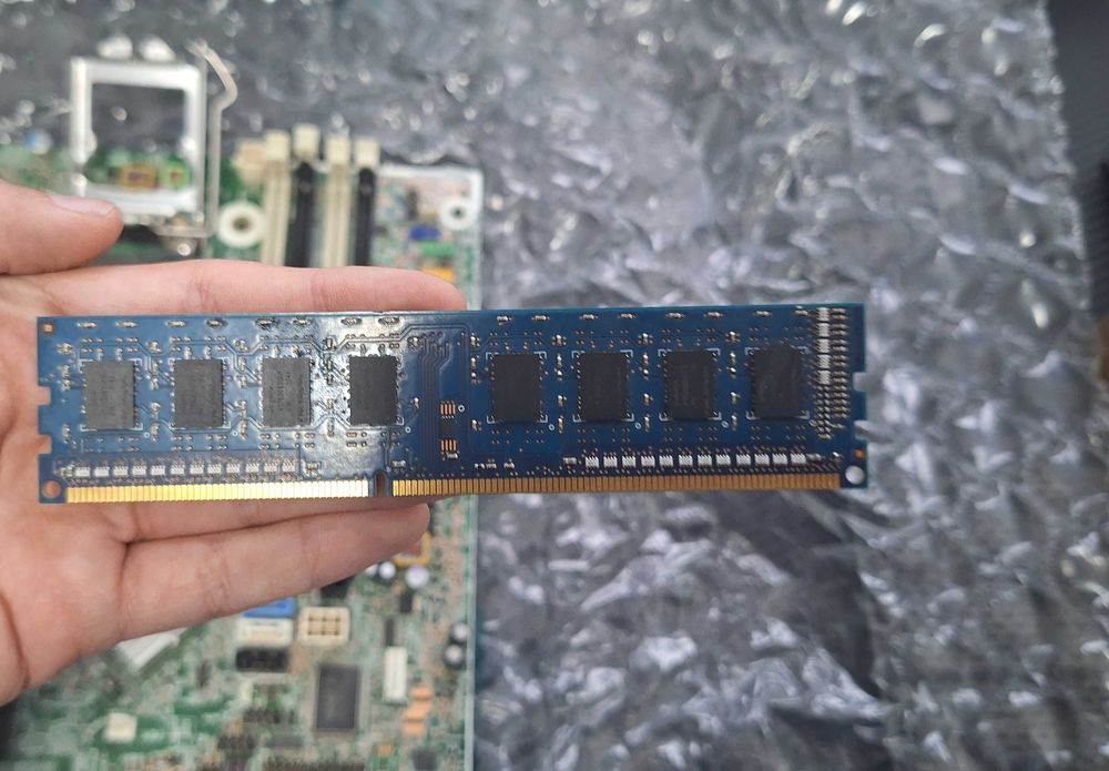 Placa de baza lga 1155 cu cpu si ram