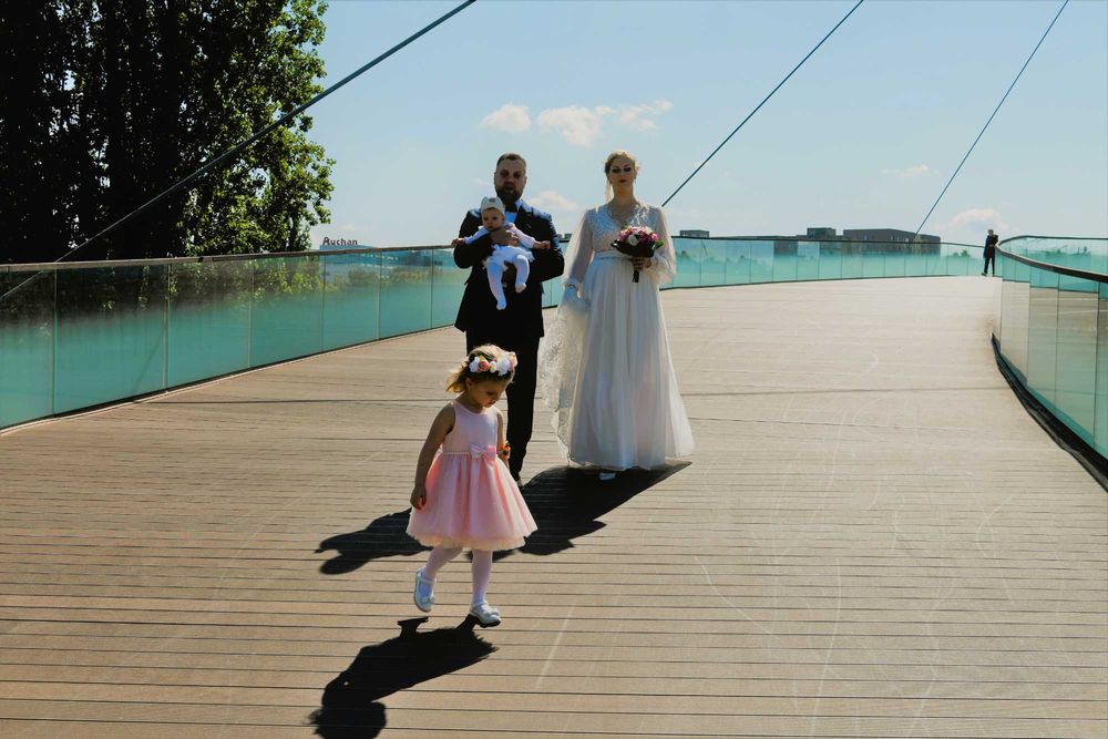 Servicii Foto - Video pentru nunti, botez, sau alte evenimente private