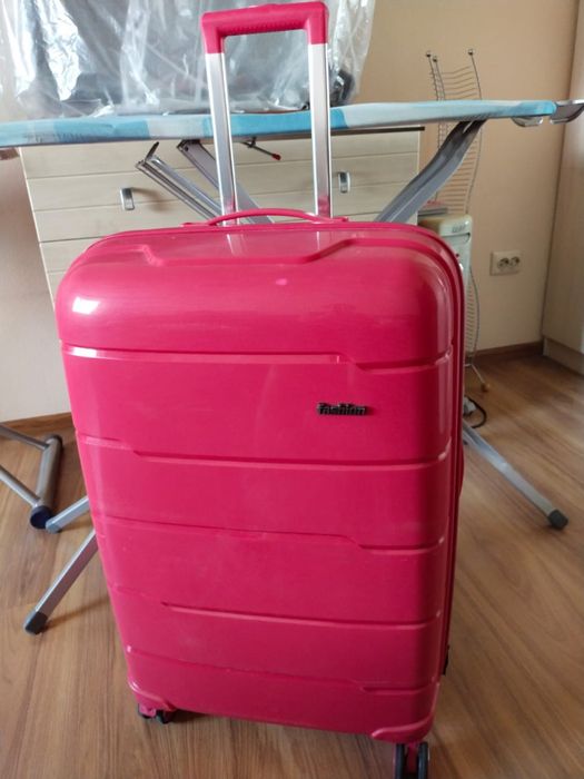 Новый чемодан