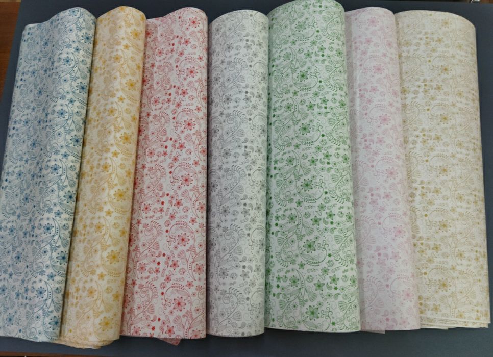 Бумажная упаковка и пакеты.