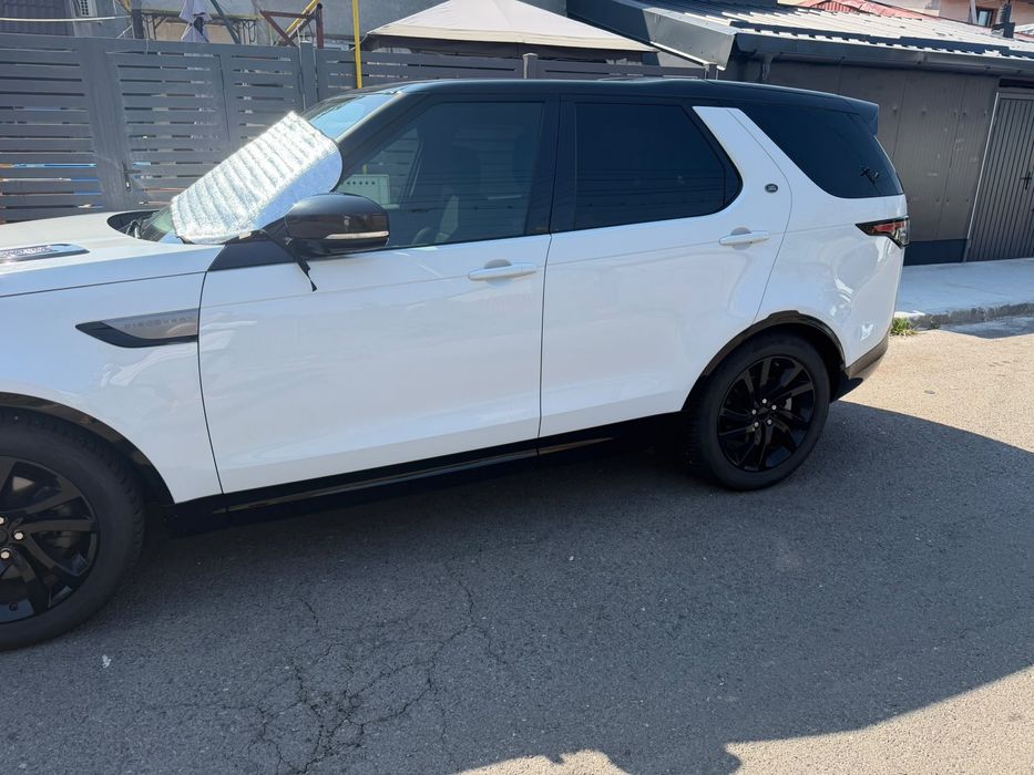 Land Rover Discovery 2.0 diesel 7 LOCURI - 240 cp - automata - 2019 - 175.000 km - apple carplay / android auto - suspensie pe perne - lane assist