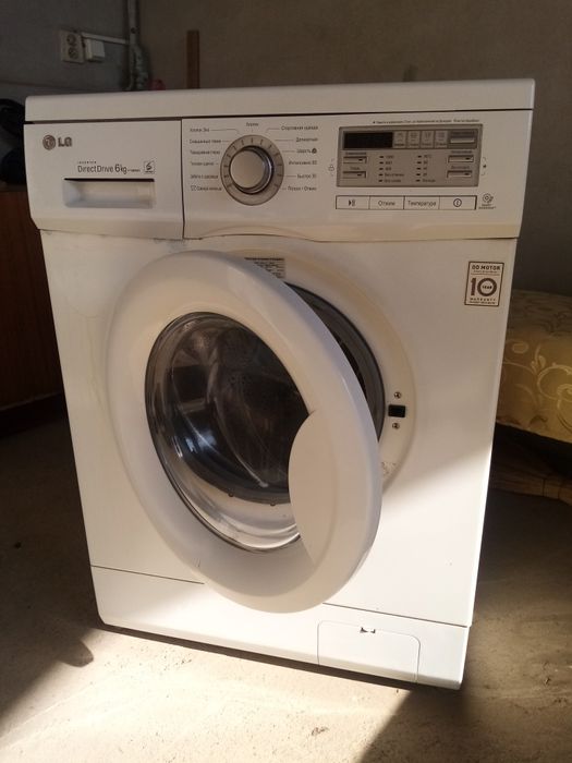 Продам стиральную машину LG 6 кг.