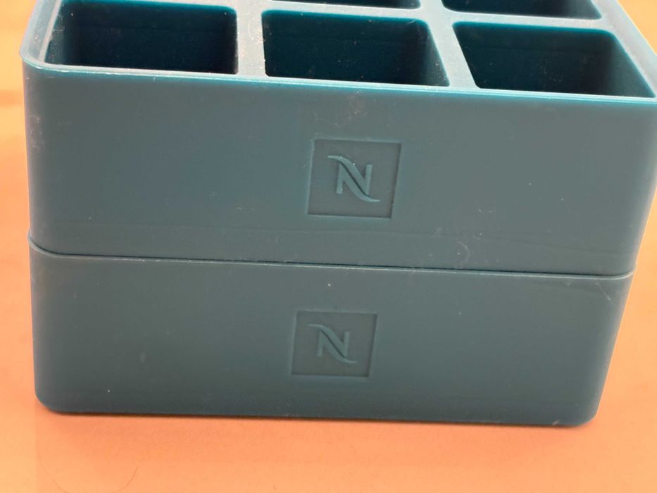 2 tavi silicon menaj gheata aquamarin Italia Nespresso Barista Pantone