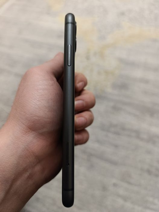 Продаётся iPhone 11