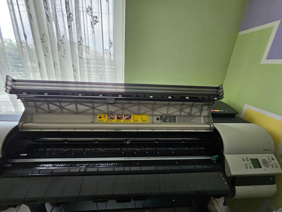 Plotter Canon iPF815