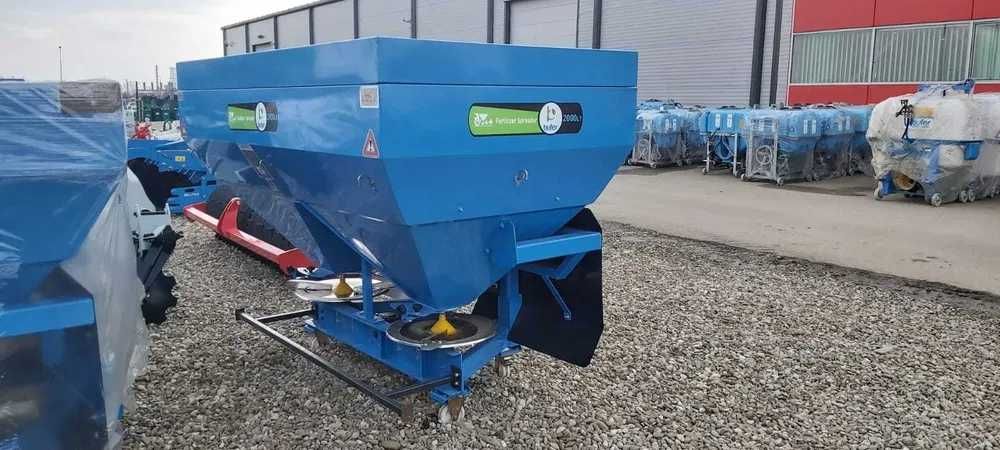 Masina de imprastiat ingrasaminte , MIG (azot) tractat