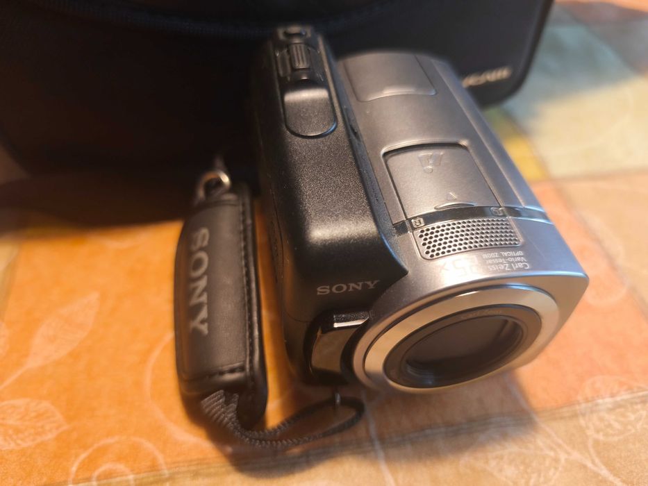 Видео камера SONY Handycam DCR-SR55E, 40GB HDD Video Camera