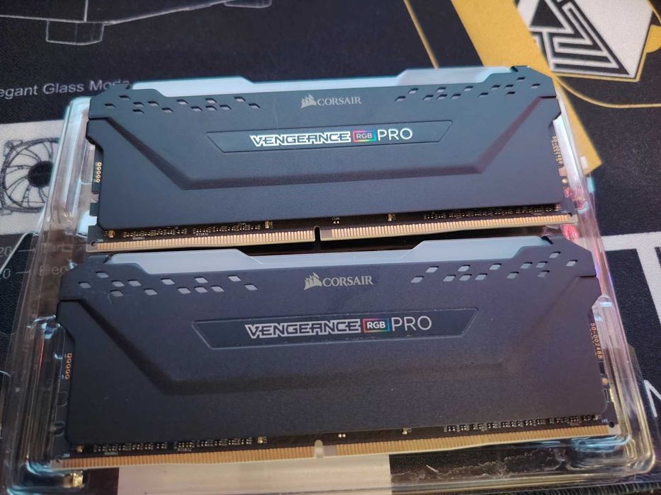 Рам памет Corsair Vengeance RGB Pro 32GB (2x16GB) DDR4 3600Mhz