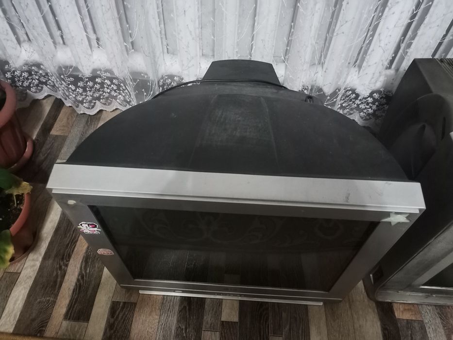 Телевизор Самсунг  и LG