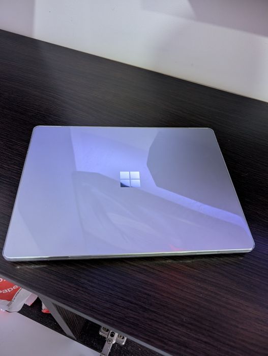 microsoft surface laptop go 2
