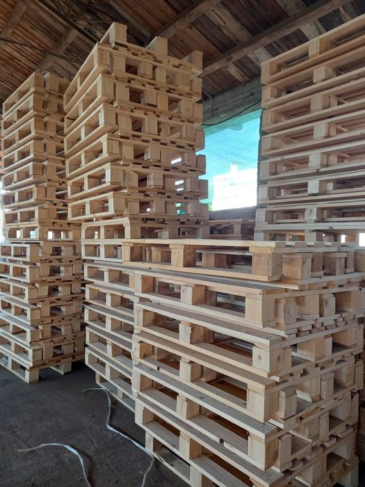 Vând paleți euro și non-euro