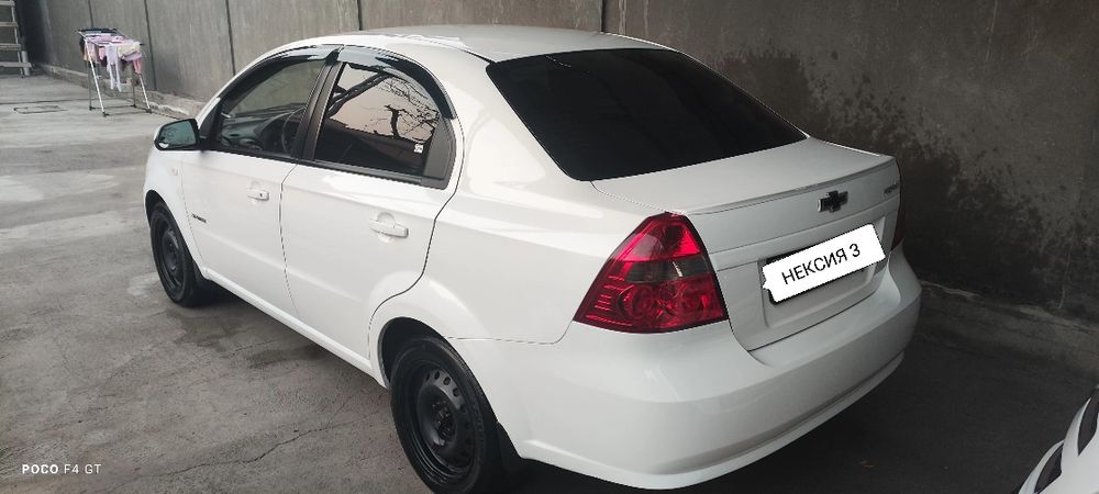 Срочно продам автомобиль НЕКСИЯ 3