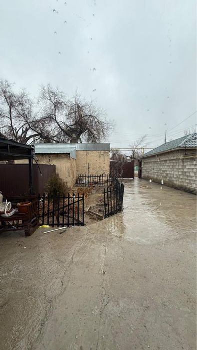 Орталық аймақтан 5 бөлмелі жер үй сатылады