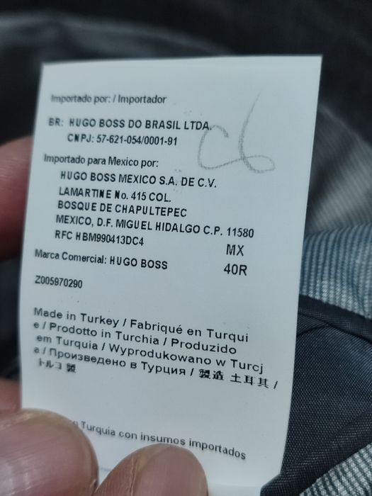 Продам костюм Hugo Boss