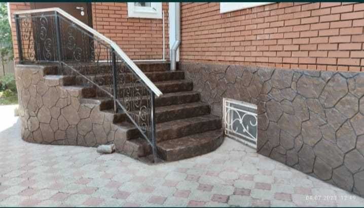 Отделка фундамента под дикий камень