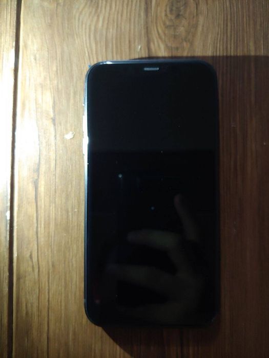 iPhone XR в отличном состоянии память 3/64 GB