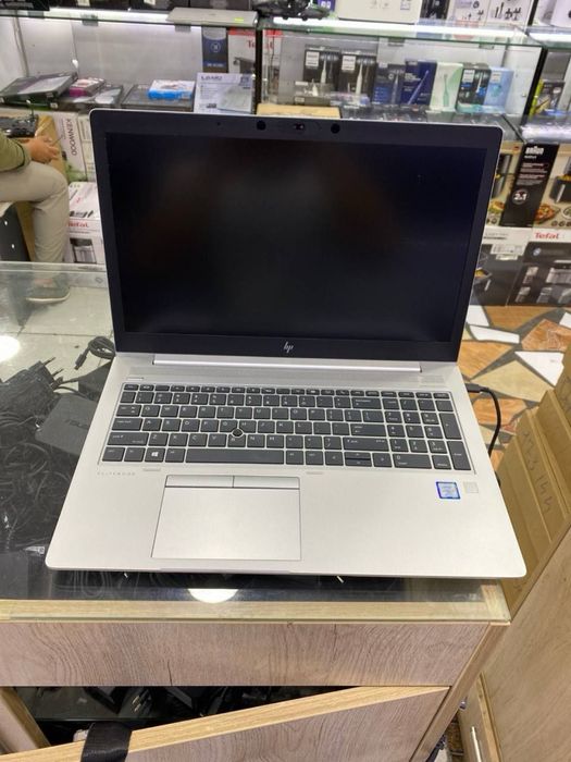 HP Elitebook Core i7-8650U