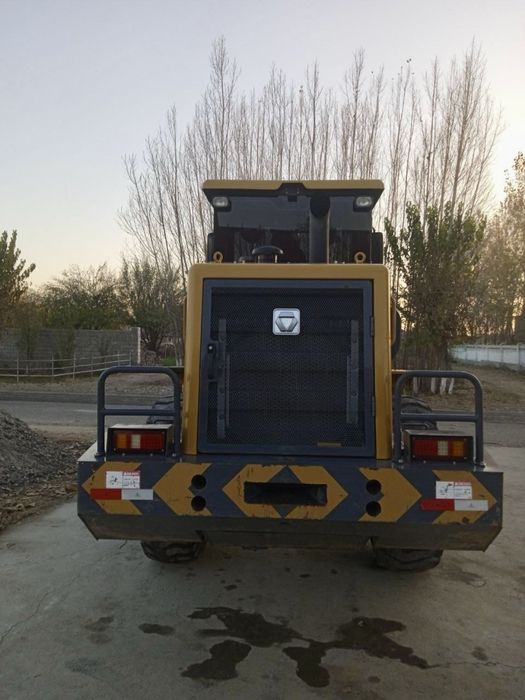 XCMG погрузчик 1.8куб рычаг