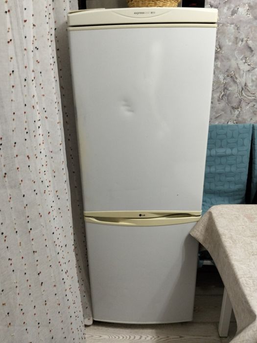Продам холодильник