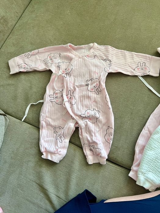Бебешки лот 0-3месеца ромпъри